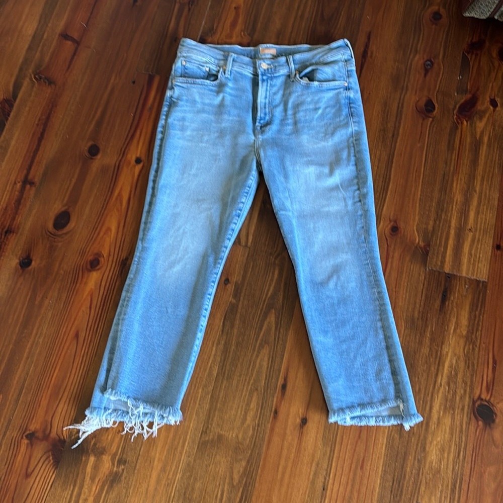 PETITES The Lil Insider Crop Step Fray